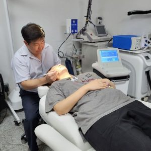 Dr David: Your Trusted Expert in Eye Care and Beauty Treatments